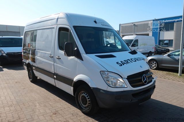Vans ar augstu jumtu MERCEDES-BENZ Sprinter II Kasten 210 CDI / Nr. 174
