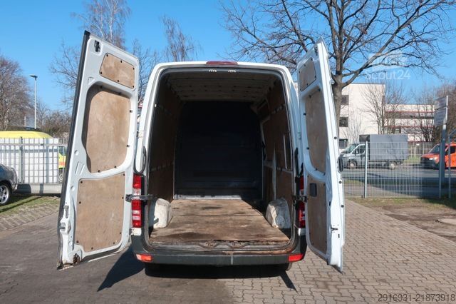 Hög tak skåpbil MERCEDES-BENZ Sprinter II Kasten 210 CDI / Nr. 174