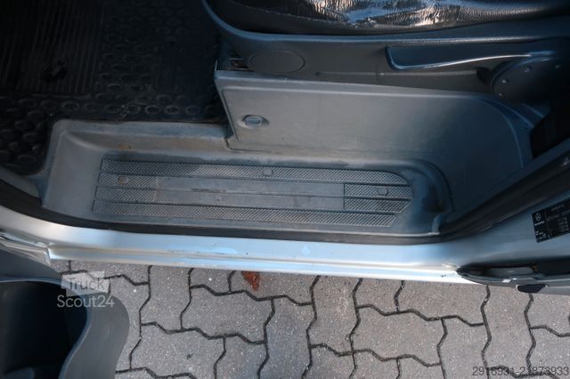 Panelvan MERCEDES-BENZ Vito111 CDI lang/ Werkstatt / SHZ / Klima FN:247