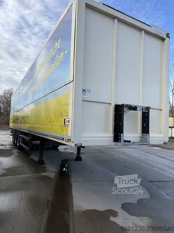 Getränkeauflieger EWERS Schwenkwand Liftachse / Getränke / Öl