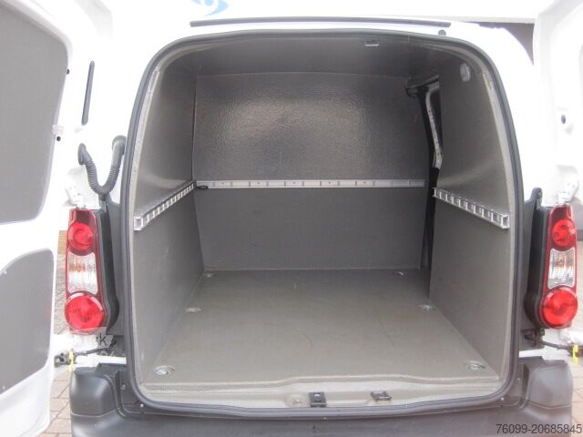 Dube special transformate Peugeot Partner HDI Hygieneausbau 3-Sitzer M+S