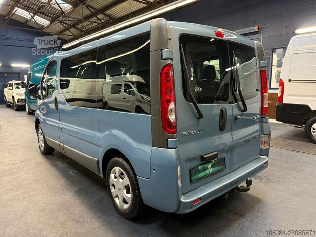 Minibus RENAULT Trafic 9 Sitze Klima 2.Hand PDC NAVI R-CAM AHK