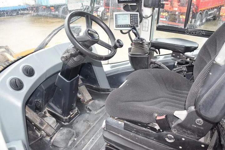 Pala gommata Liebherr L576 X power -stock id93