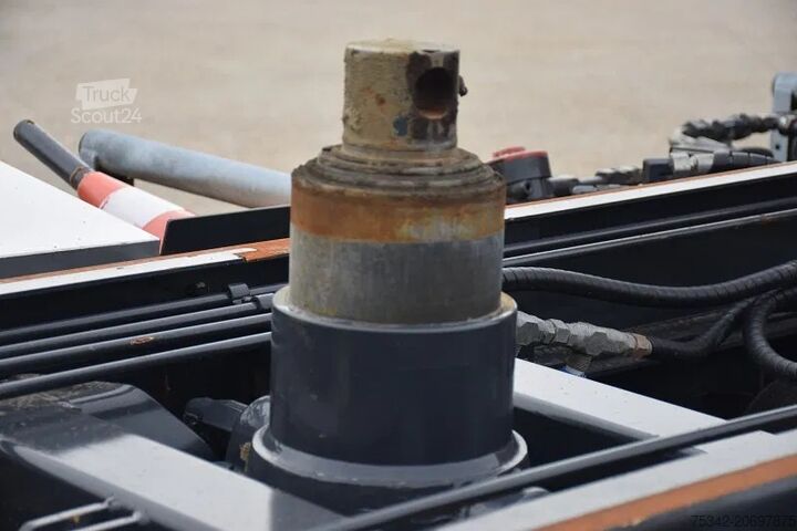 Camião-grua Scania P280