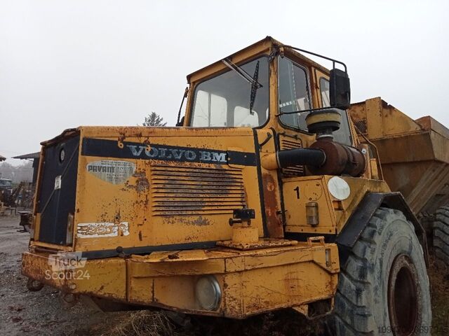 Caminhão basculante articulado Volvo 5350