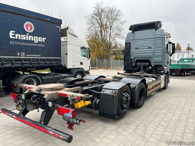 Автомобиль с заменяемым кузовом MAN 26.510