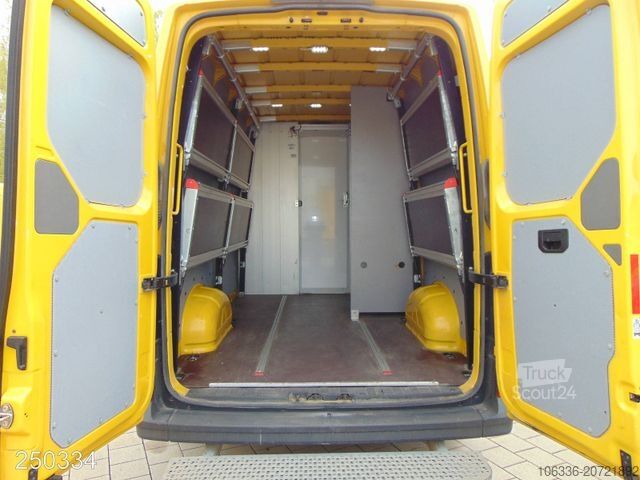 Hög tak skåpbil VOLKSWAGEN CRAFTER 35 2.0 TDI DSG *KLIMA*REGALSYSTEM*KAMERA