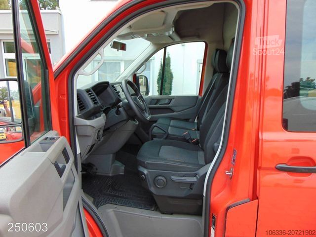 Ван с висока покривка VOLKSWAGEN Crafter 2.0 TDI 4Motion AUTOM.-AHK-BOTT-KAMERA
