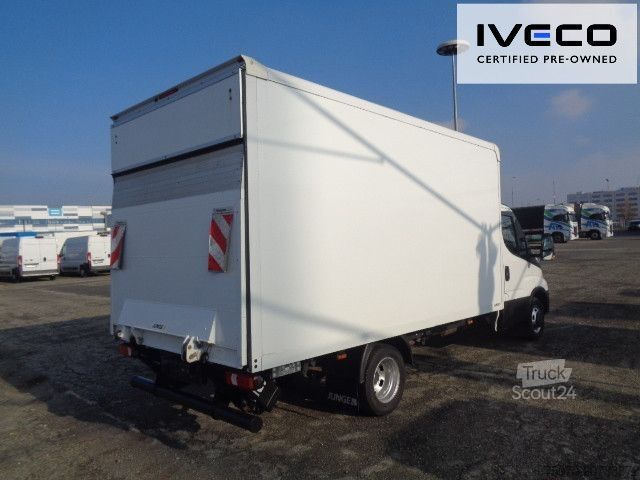 Transporter mit Koffer IVECO DAILY 35C16