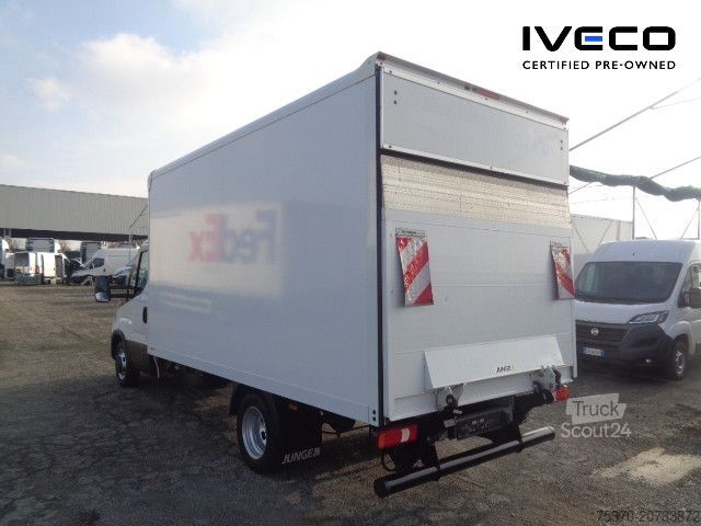 Transporter mit Koffer IVECO DAILY 35C16