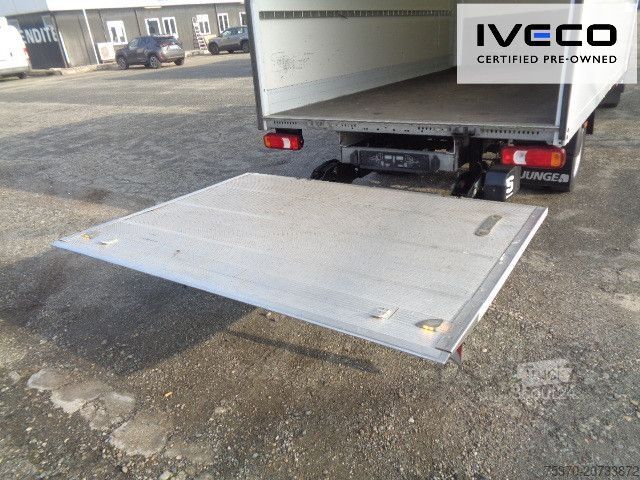 Transporter mit Koffer IVECO DAILY 35C16