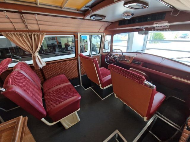 Minibüs MERCEDES-BENZ Vorgänger Sprinter O 319 Samba mit Faltdach AC