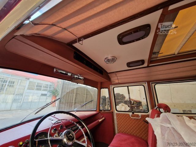 Minibüs MERCEDES-BENZ Vorgänger Sprinter O 319 Samba mit Faltdach AC