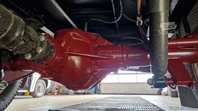 Minibüs MERCEDES-BENZ Vorgänger Sprinter O 319 Samba mit Faltdach AC