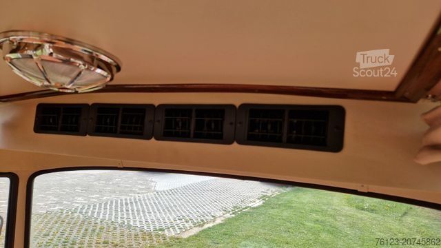 Minibüs MERCEDES-BENZ Vorgänger Sprinter O 319 Samba mit Faltdach AC