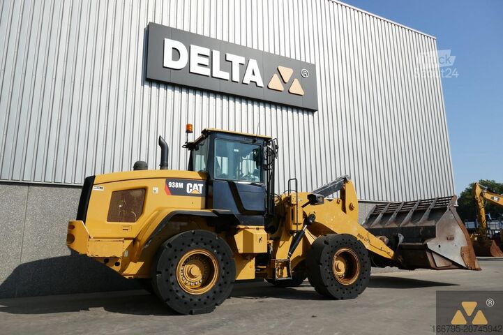 încărcător pe roți Caterpillar 938M