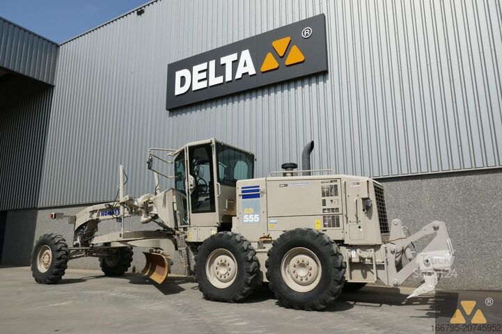 Grader Komatsu GD555-5 Ex-army