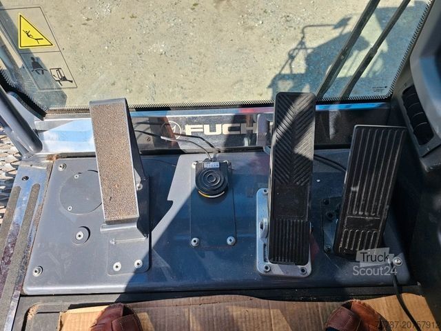 Riteņu ekskavators FUCHS mobiler Ladekran 380/390MHL mit augeräten