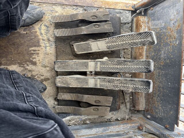 Rupsgraafmachine Liebherr R944C T KOPARKA GĄSIENNICOWA