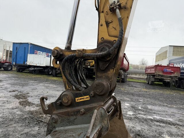 Gravemaskine på larvefødder Caterpillar 320 KOPARKA GĄSIENICOWA