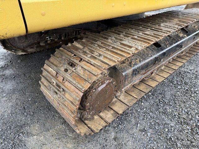 Gravemaskine på larvefødder Caterpillar 320 KOPARKA GĄSIENICOWA