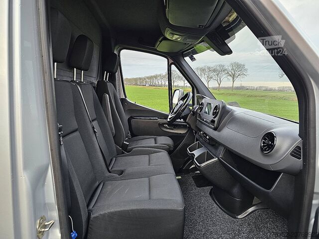 Valise MERCEDES-BENZ SPRINTER 316 Bakwagen Laadklep!