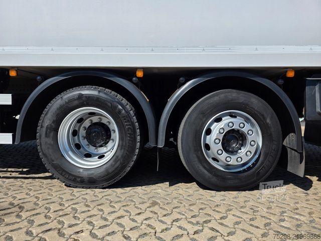 Ledusskapja kravas automašīna MAN TGM 26.340 6x2-4 LL / Ldbw / Triple Verdampfer