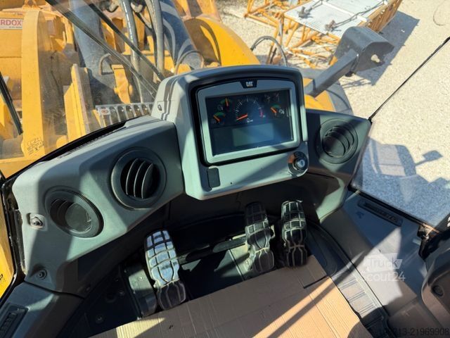 Încărcător pe roți CATERPILLAR 982