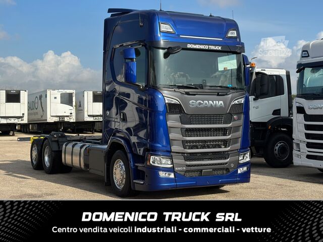 Standardni vlačilec SCANIA 590 S V8 6X2