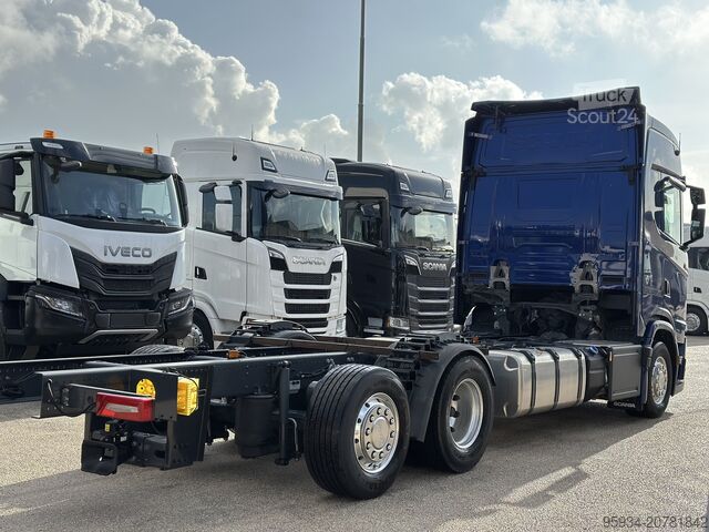 Standardni vlačilec SCANIA 590 S V8 6X2