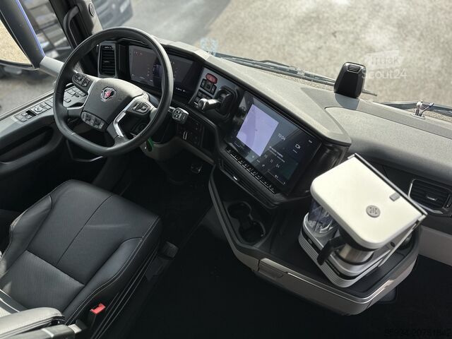 Standardni vlačilec SCANIA 590 S V8 6X2