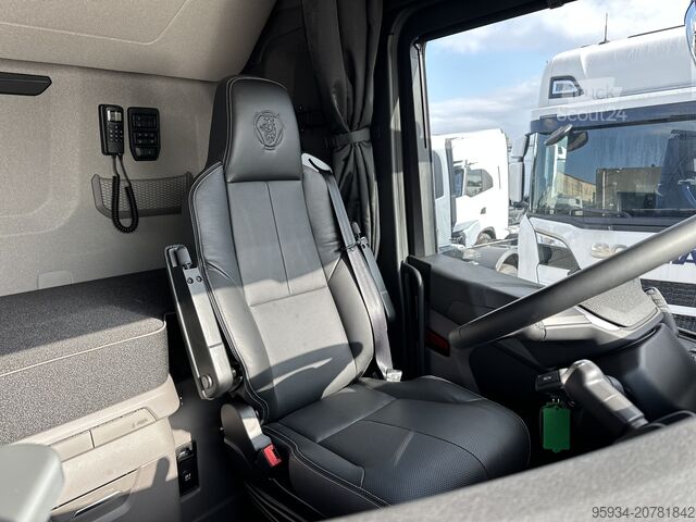 Standardni vlačilec SCANIA 590 S V8 6X2