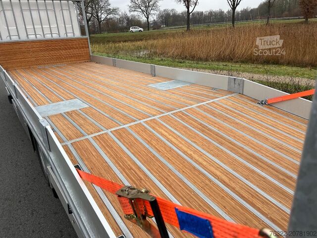 Nakladalna ploščad Renault D 14 MED P4X2 250E6 - GVW 14 T / GCW 17,5 T / O...