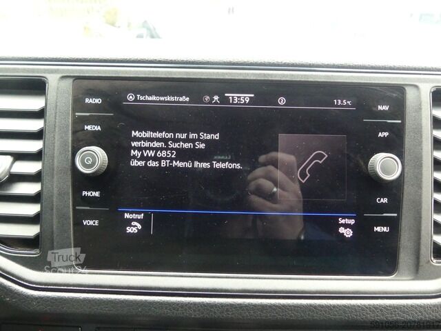 Ploščati dostavnik Volkswagen Crafter Kasten 35 2.0 TDi MR LED/AHK/KAM/DAB/NAVI