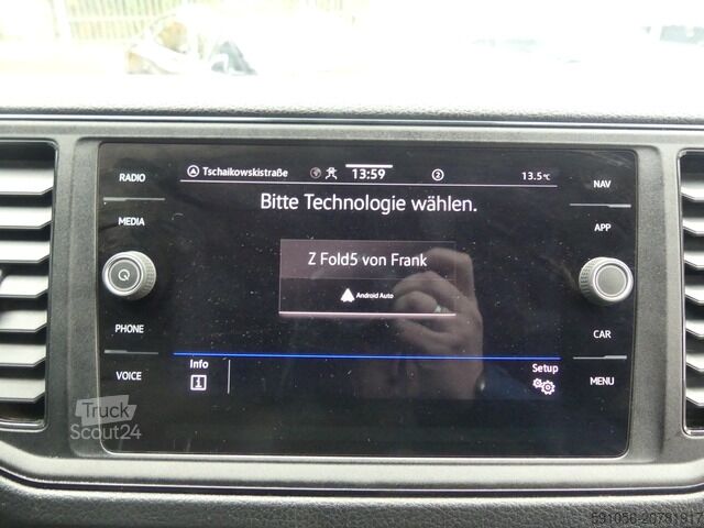 Ploščati dostavnik Volkswagen Crafter Kasten 35 2.0 TDi MR LED/AHK/KAM/DAB/NAVI