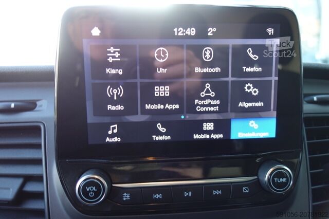 Ploščati dostavnik ford Transit Custom L2 TREND AUTOM REGALE/STDHZG/KAM