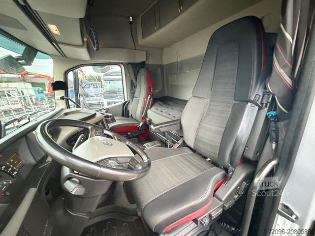 Trattore stradale standard VOLVO FH 460 Globetrotter, Voll-Spoiler, 2x Tank