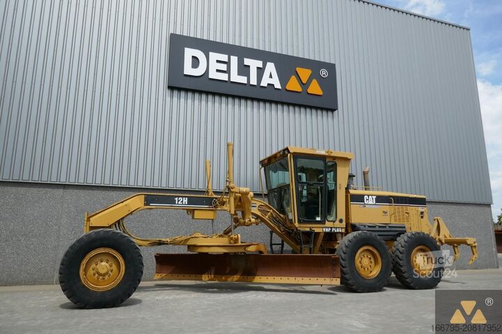 Grader Caterpillar 12H