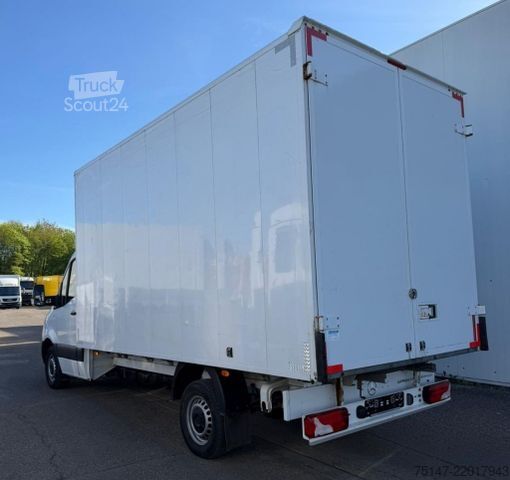 Transporter mit Koffer MERCEDES-BENZ 314 CDI Sprinter 3-Sitzer Möbelkoffer Treppe