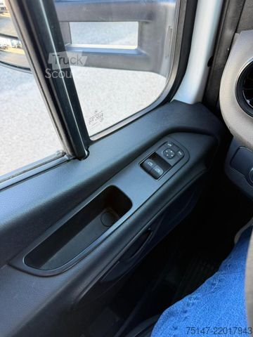 Transporter mit Koffer MERCEDES-BENZ 314 CDI Sprinter 3-Sitzer Möbelkoffer Treppe