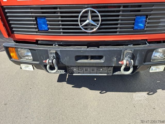 LKW mit Pritsche (offen) MERCEDES-BENZ 917 AF 4x4 Pritsche + Kran 35tkm EX-Feuerwehr
