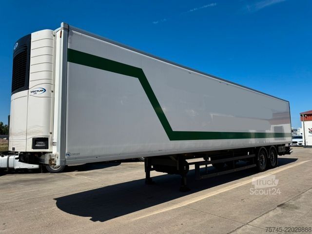 Kylmäkuljetuspuoliperävaunu WEB-TRAILER TKS 18 * KÜHLKOFFER * CARRIER VECTOR 1350 * SAF