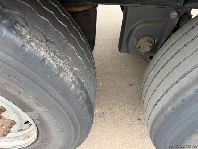 Semi-rimorchio per bevande KÖGEL SN 24 **GETRÄNKE*SAF*LIFT*SCHNELLADESYSTEM*