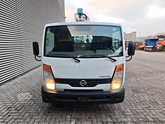 Lifting platform Nissan Cabstar 35.11 CTE 20E4