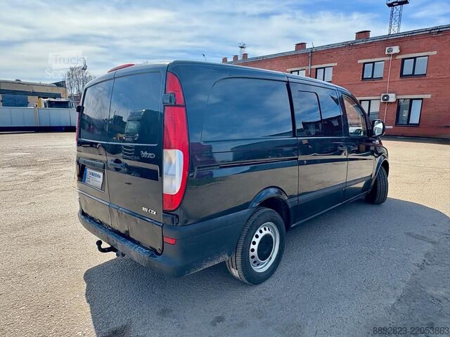 Slēgtais furgons Mercedes-Benz Vito 111