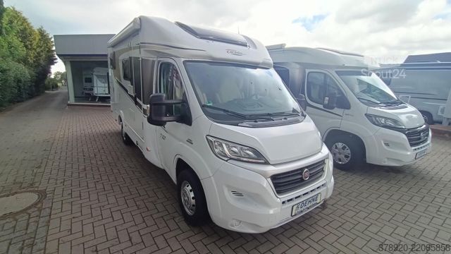 Halvintegrert bobil CARADO T 337  Sehr gepflegtes Reisemobil