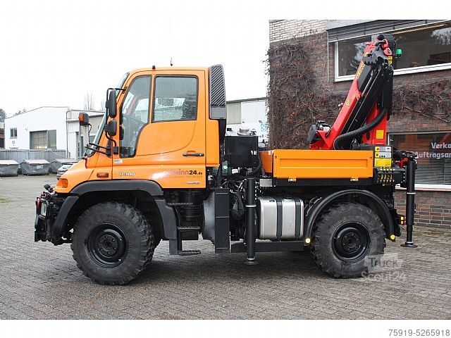 Egyéb Mercedes-Benz UNIMOG 300 Wandler mit Kran PK 9002 u. Seilwinde