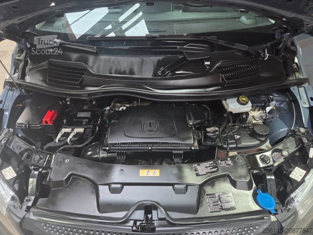 Minibus MERCEDES-BENZ Vito Kasten 110 Kamera Tempom. Klima Tüv neu E6