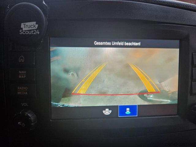 Minibus MERCEDES-BENZ Vito Kasten 110  Kamera Tempom. Klima Tüv neu E6