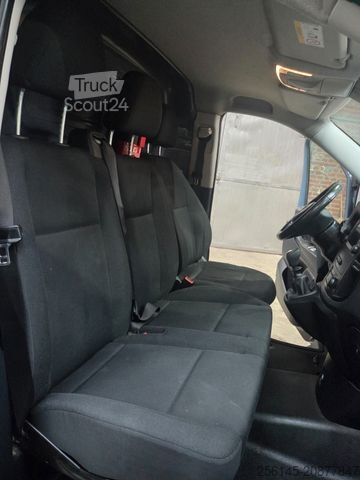 Minibus MERCEDES-BENZ Vito Kasten 110 Kamera Tempom. Klima Tüv neu E6